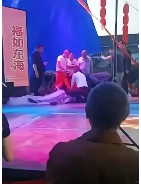 壽宴獻唱竟成遺作 女歌手驚傳倒地猝逝 第 4 張