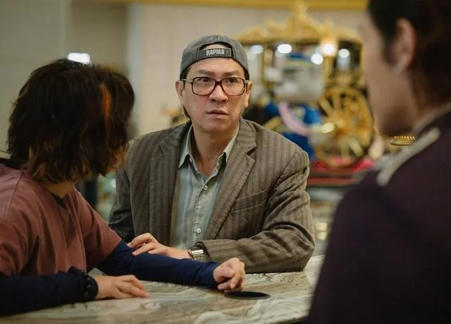 香港知名女星淡出多年復出拍戲,52歲身形圓潤,被張家輝當場調侃 第 5 張