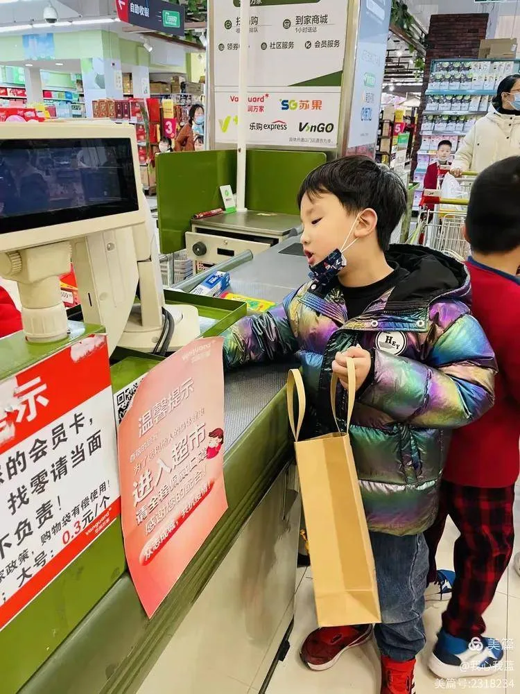 孩子在超市先喝可樂再拿空瓶結帳,竟被當小偷罰10倍!媽媽一招反擊逼老闆道歉 第 4 張