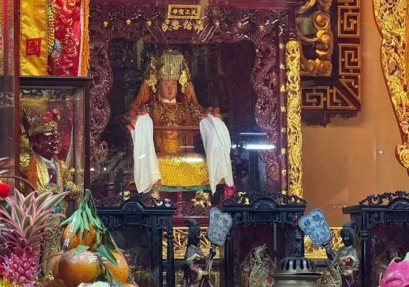 大甲鎮瀾宮天公爐突三度自響！媽祖抽出黑籤 預言這2地恐成下個震央 第 3 張