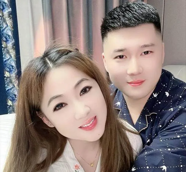 26歲小鮮肉堅持娶大11歲富婆！迎龍鳳胎後現況驚呆 第 2 張
